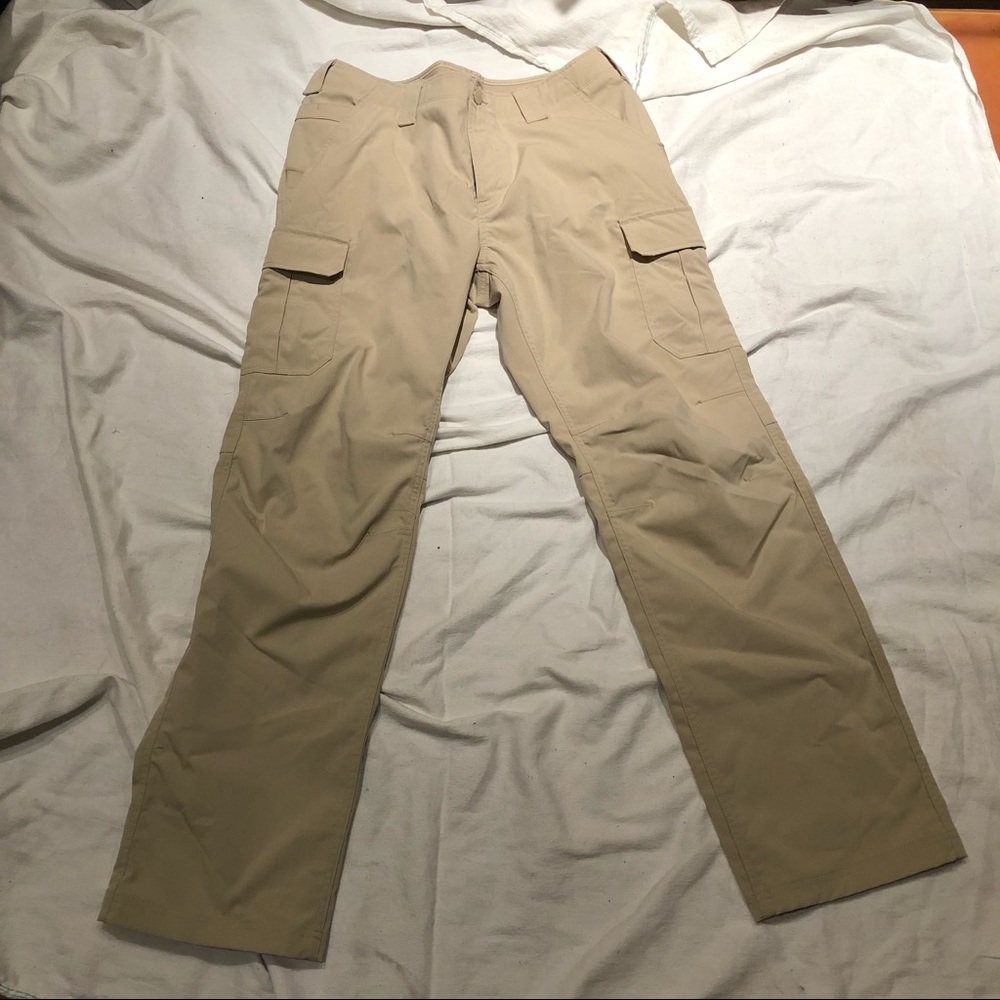 Men’s Under Armour Pants - Picture 2 of 8